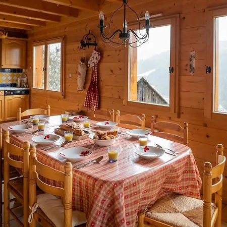Hibou Chalet